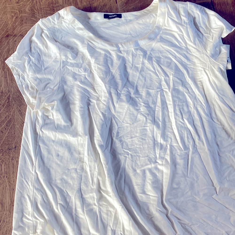 White Alfani shirt with satin collar